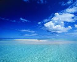 Turquoise lagoons in French Polynesia