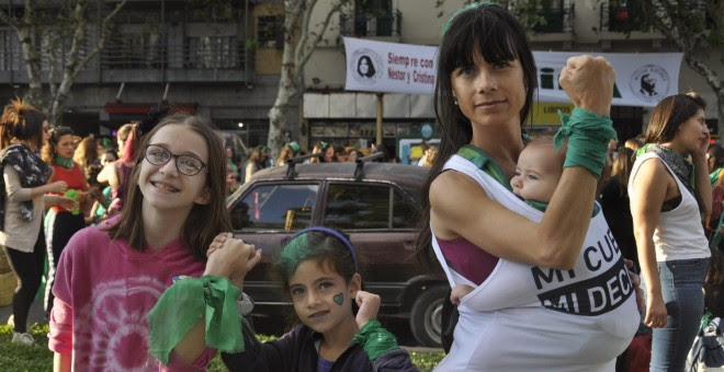 Manifestantes de las marchas feministas por Argentina el día 8 de marzo. ANA DELICADO