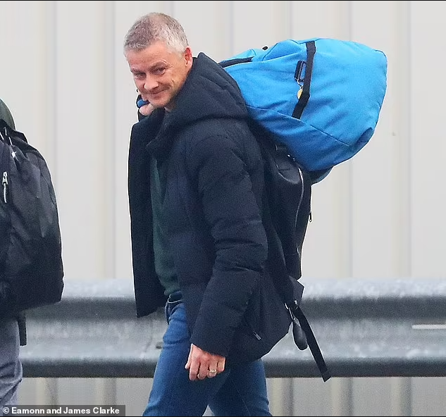 Manchester United players and staff surprised at being given a week off by under-fire boss Ole Gunnar who also flew back to Norway amid crisis at the club
