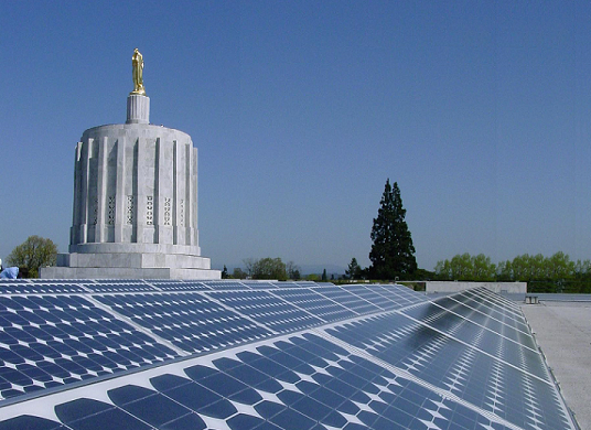 Photo of solar panels on the Oregon State Capitol building.