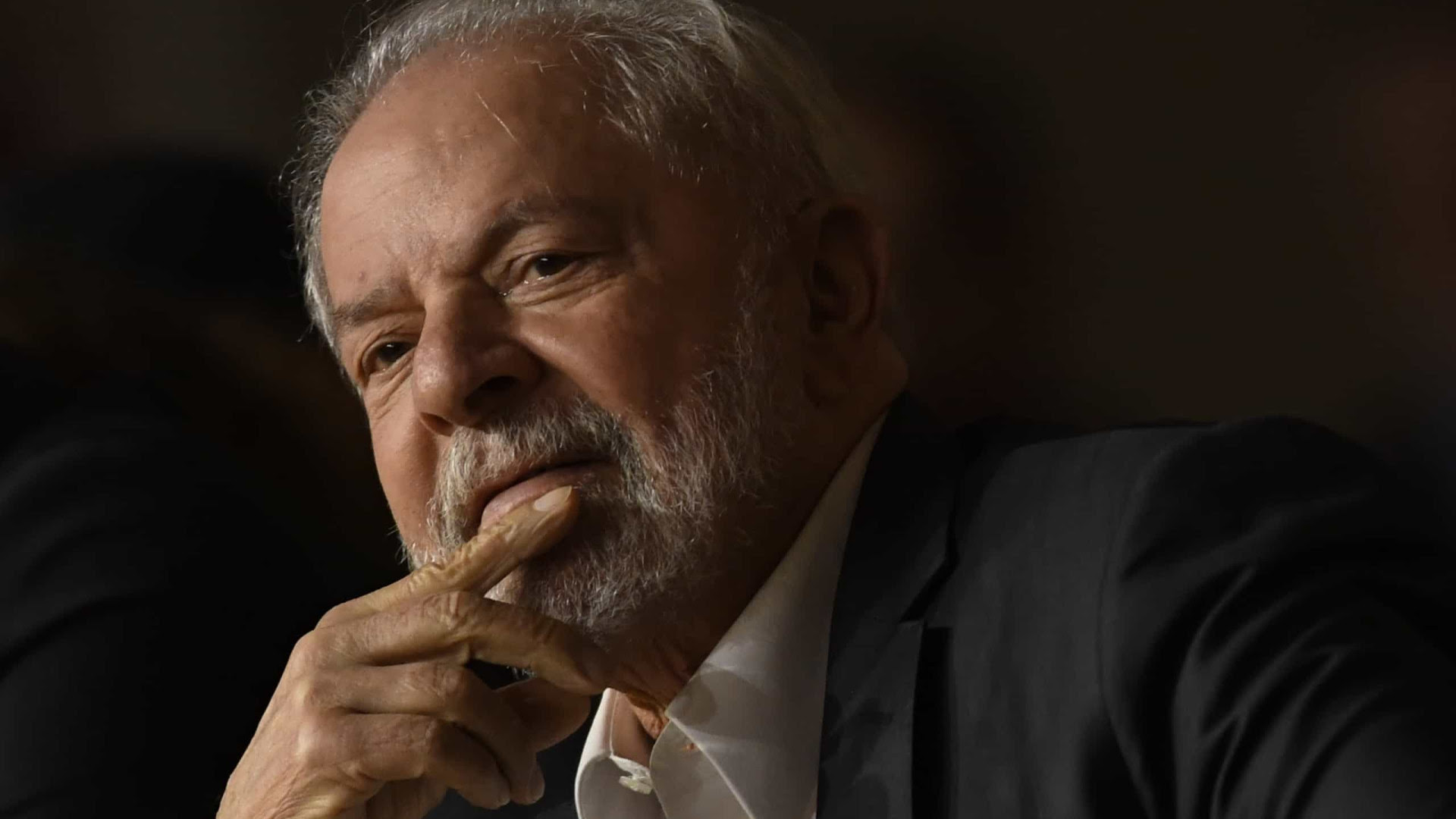 Lula tem 42%, Bolsonaro, 34%; Ciro tem 8% e Simone, 6%, diz pesquisa BTG/FSB