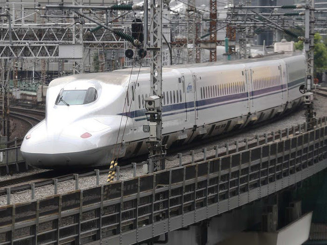Cùng nhìn lại lịch sử hoạt động của tàu siêu tốc Shinkansen, niềm tự hào Nhật Bản với phiên bản mới nhất có thể chạy ngon ơ ngay cả khi động đất - Ảnh 6.