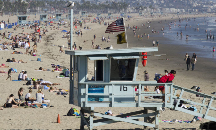 The Surprising Amount LA Lifeguards Earn