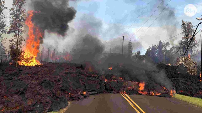 Nuốt chửng hồ lớn, tàn phá đảo Hawaii xong, núi lửa Kilauea lại phun mưa” đá quý - Ảnh 2. Nuốt chửng hồ lớn, tàn phá đảo Hawaii xong, núi lửa Kilauea lại phun mưa” đá quý - Ảnh 2.