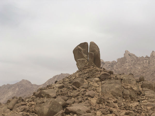 This Just Happened in Russia But Something Stranger Is Happening At Mt. Sinai This Just Happened in Russia But Something Stranger Is Happening At Mt. Sinai