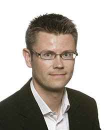 Hvis vil følge mig og min kamp mod den korruption der styre Danmark ved kammerateri, og ønsker at kunne kontakte mig, kan du gøre det på min Twitter, og eller Facebook, samt her på min private mail, hvis du også ønsker at stoppe den organized kriminalitet som den dansk bank Jyske Bank koncernen, og som det danske advokat samfundet samnen med den danske stat og regering står bag ikke bliver stoppet, så del min historie med befolkningen i dit land.