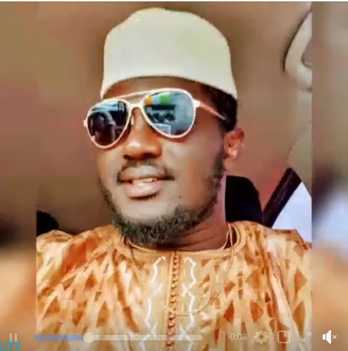 Photos – Balla Gaye 2 détrône Lac 2 sur snap avec son look qui fait jaser sur la toile Photos – Balla Gaye 2 détrône Lac 2 sur snap avec son look qui fait jaser sur la toile