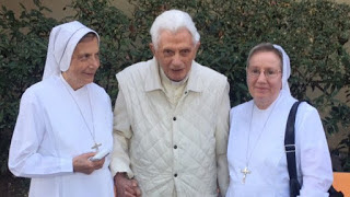 Pope to Flee Rome Watch: Vatican Announces Photo of Pope Benedict XVI