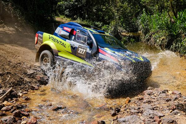 Aché e Bentivoglio se destacaram em um dia bastante técnico e exigente do rally (Doni Castilho/DFotos)