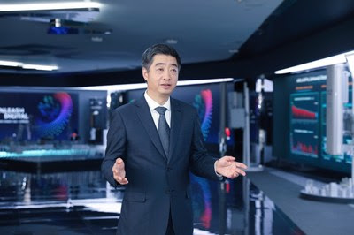 Mr. Ken Hu delivering his speech at HUAWEI CONNECT 2022 Mr. Ken Hu delivering his speech at HUAWEI CONNECT 2022