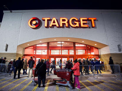 black friday retailers shopping deals
