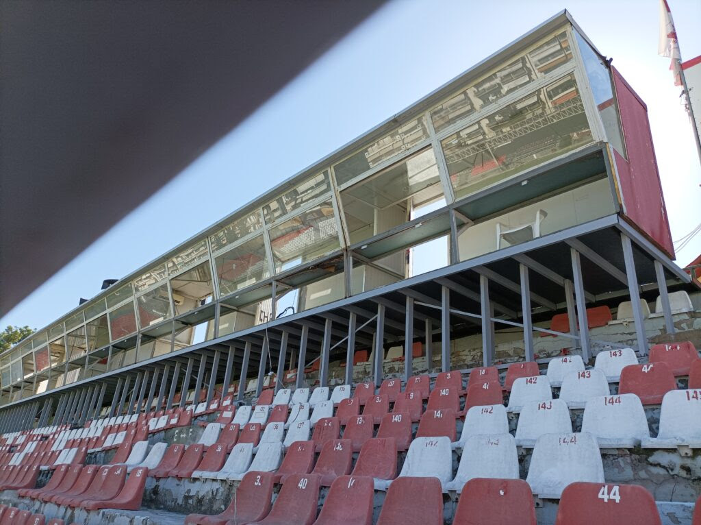 Γήπεδο Πανσερραϊκού: Ετοιμάζεται ο “λάκκος των λεόντων” (φωτογραφίες)
