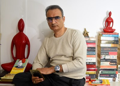 Author-journalist Anshul Chaturvedi with his book book “The Vivekananda Handbook For Everyday Living”