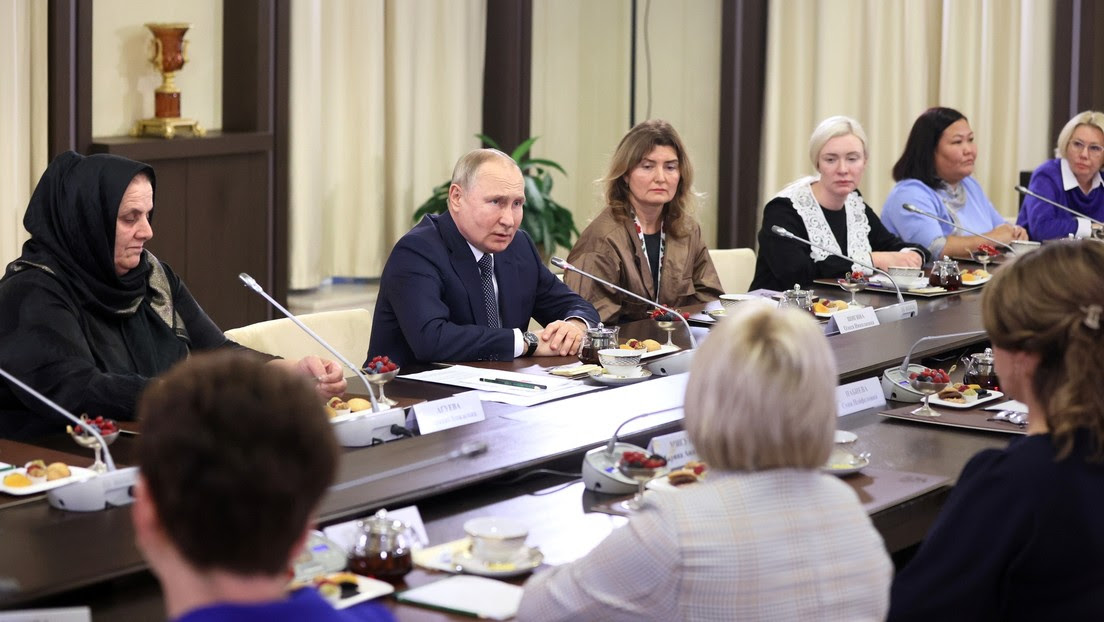 Putin se reúne con las madres de los militares que participan en el operativo especial ruso
