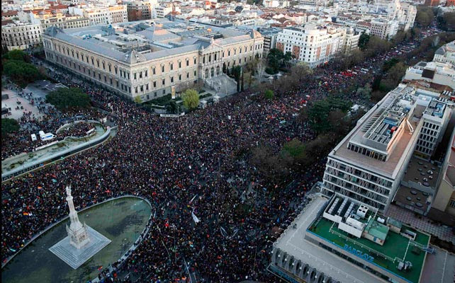 Centenares de miles de personas llenan Madrid.