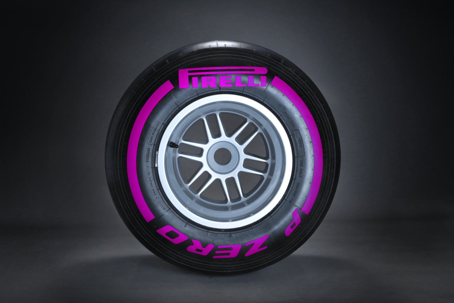 [Imagen: pirelli-tyre_purple_7.png]