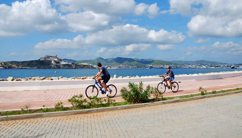 Ruta en bicicleta por la isla pitiusa.