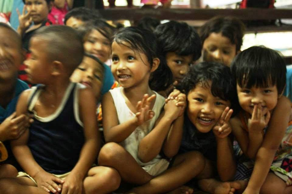 http://www.accionverapaz.org/images/accionverapaz/proyectos/orfanato_tailandia/MaeSot-Tailandia-1.jpg