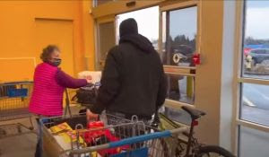 VIDEO: Courageous Granny Stops a Man Shoplifting – This is What We Need in America Right Now!