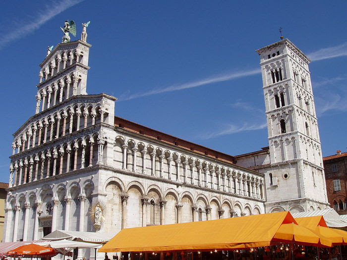 1024px-San_Michele,_Lucca,_Italy_-_oblique_view (700x525, 89Kb)