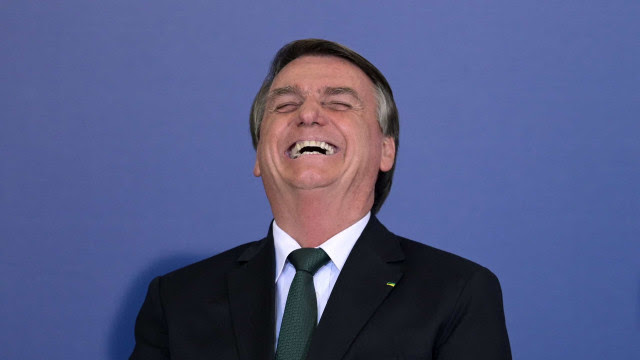 Bolsonaro adia repasse da cultura para 2023, mas não inclui recursos no orçamento