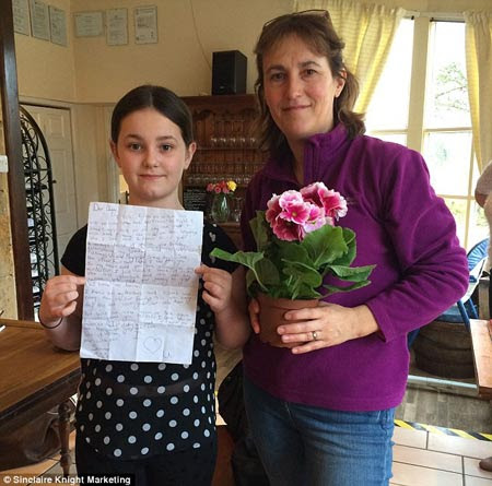 Hình ảnh Bức thư của bé gái gửi bố đã mất khiến dân mạng rơi nước mắt số 1