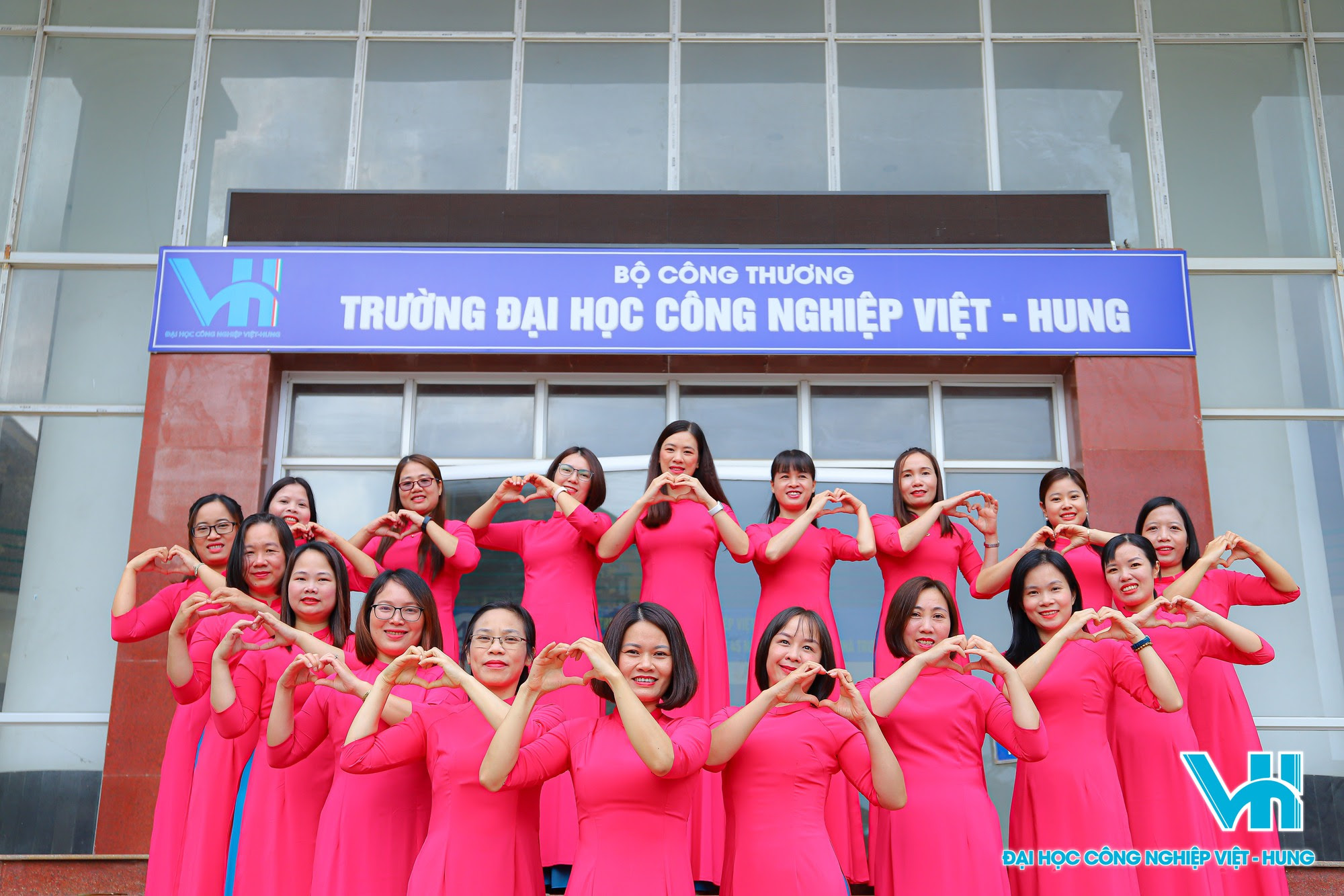 Lễ kỷ niệm 40 năm ngày nhà giáo Việt Nam và 45 năm ngày thành lập trường ĐH Việt - Hung - Ảnh 10.