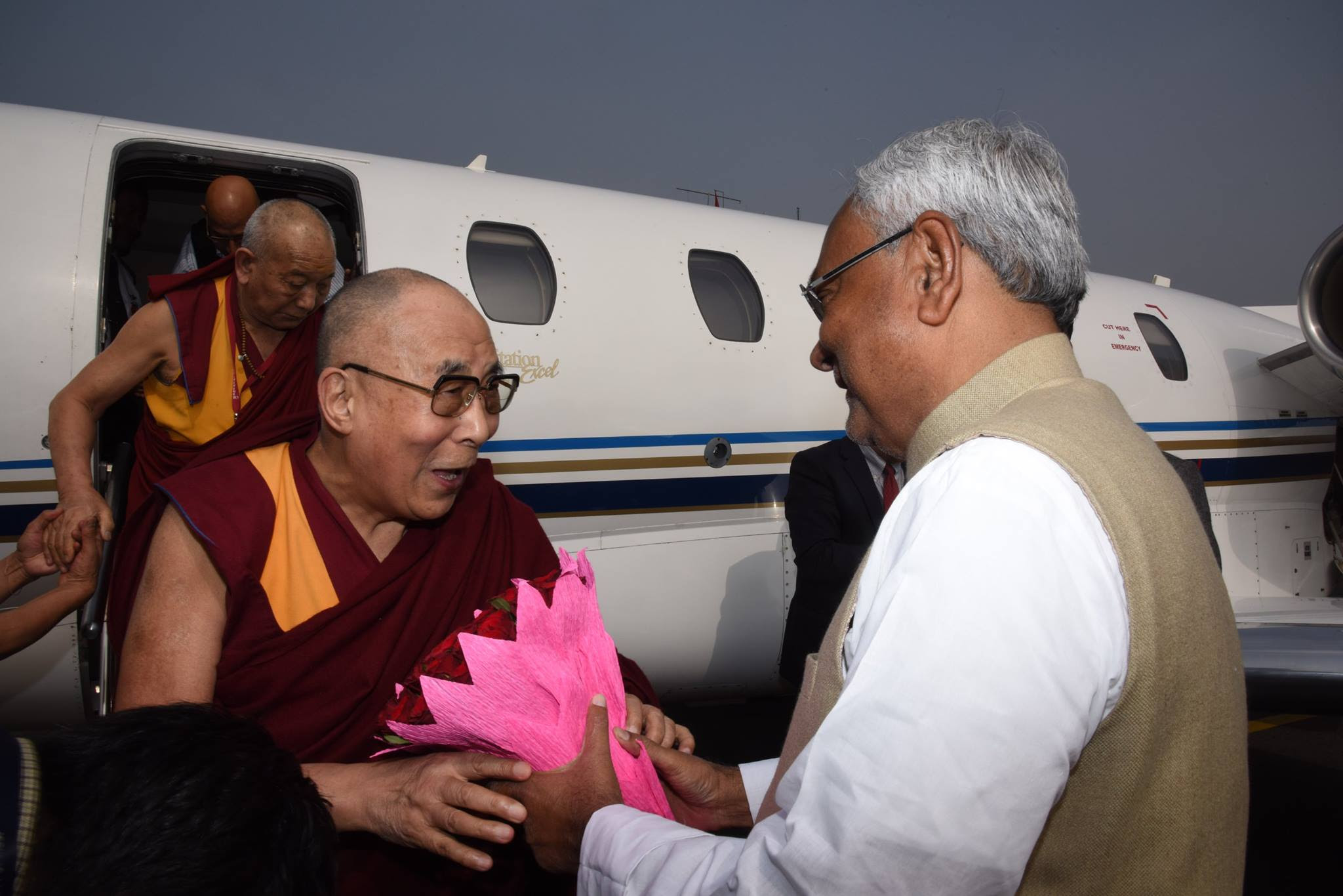 CHief Minister Nitish Kumar welcoming His Holiness the Dalai Lama at Patna Airport on 28 December 2016.