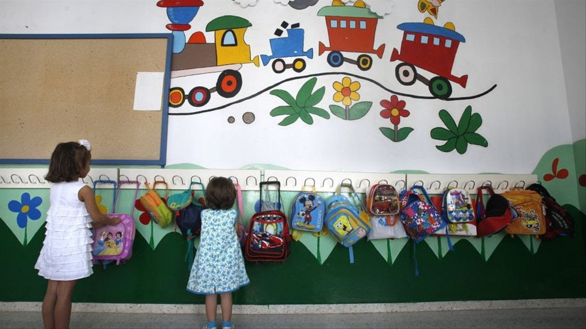 Dos alumnas, en una escuela infantil