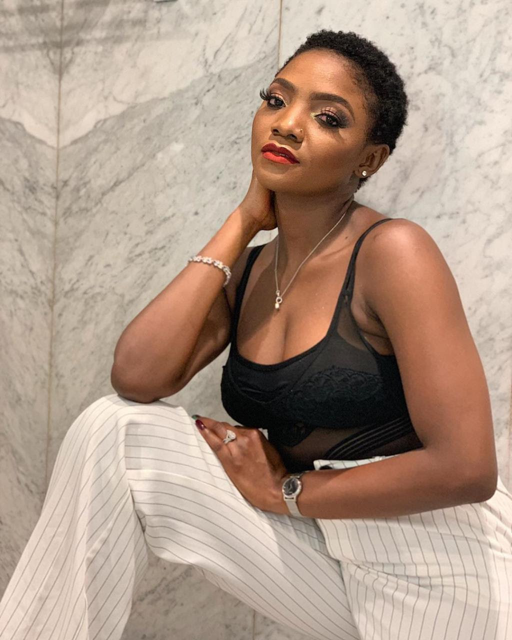 If you shame people for doing honest hard work to eat, you are dumb - Simi