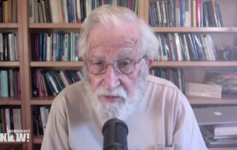 <p>Noam Chomsky durante la entrevista.</p>