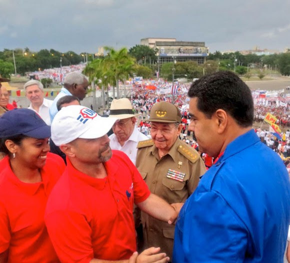 El Presidente venezolano Nicolás Maduro saludó a los “Cinco Héroes” cubanos. Foto: Miraflores