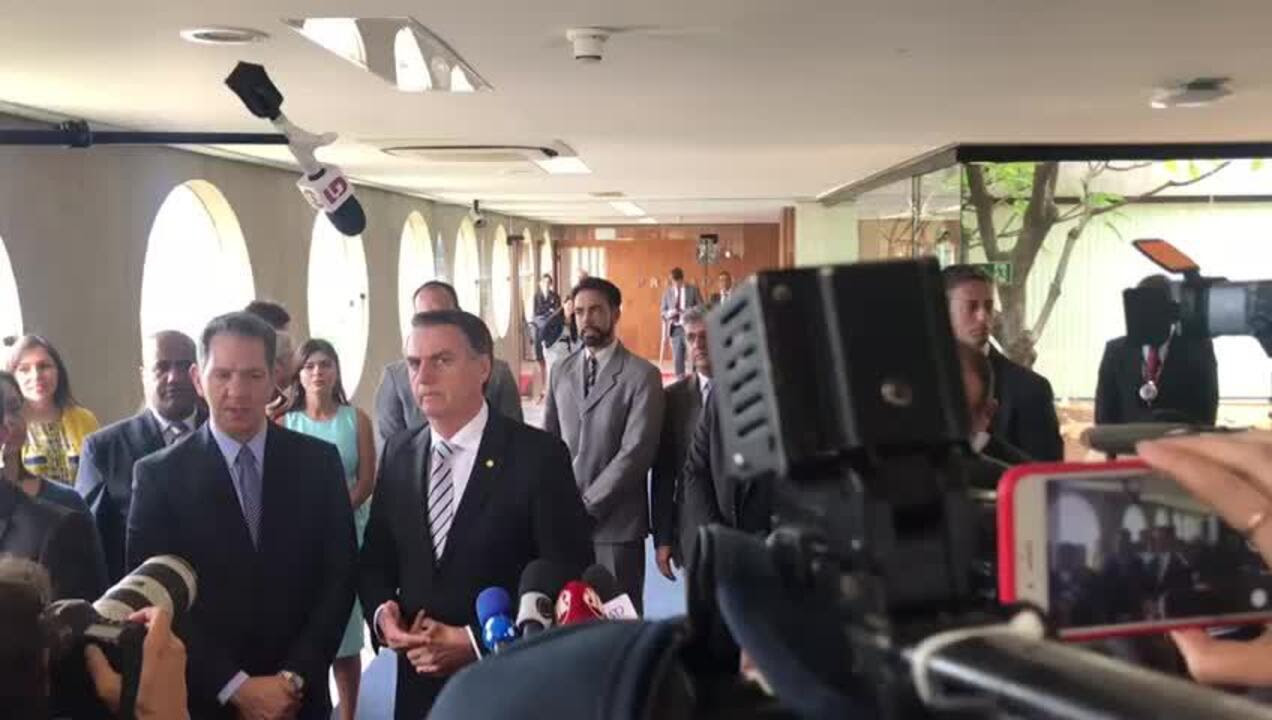Ministério do Trabalho vai ser incorporado a algum ministério, diz Bolsonaro