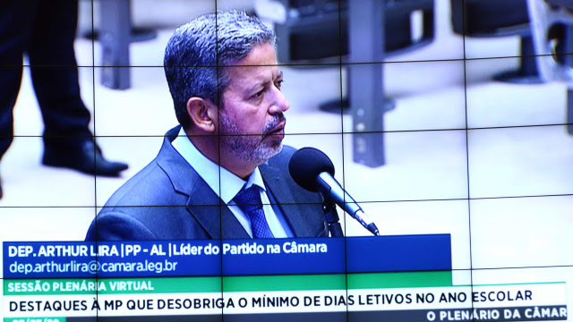 Preferido de Bolsonaro, Arthur Lira lança candidatura à presidência da Câmara
