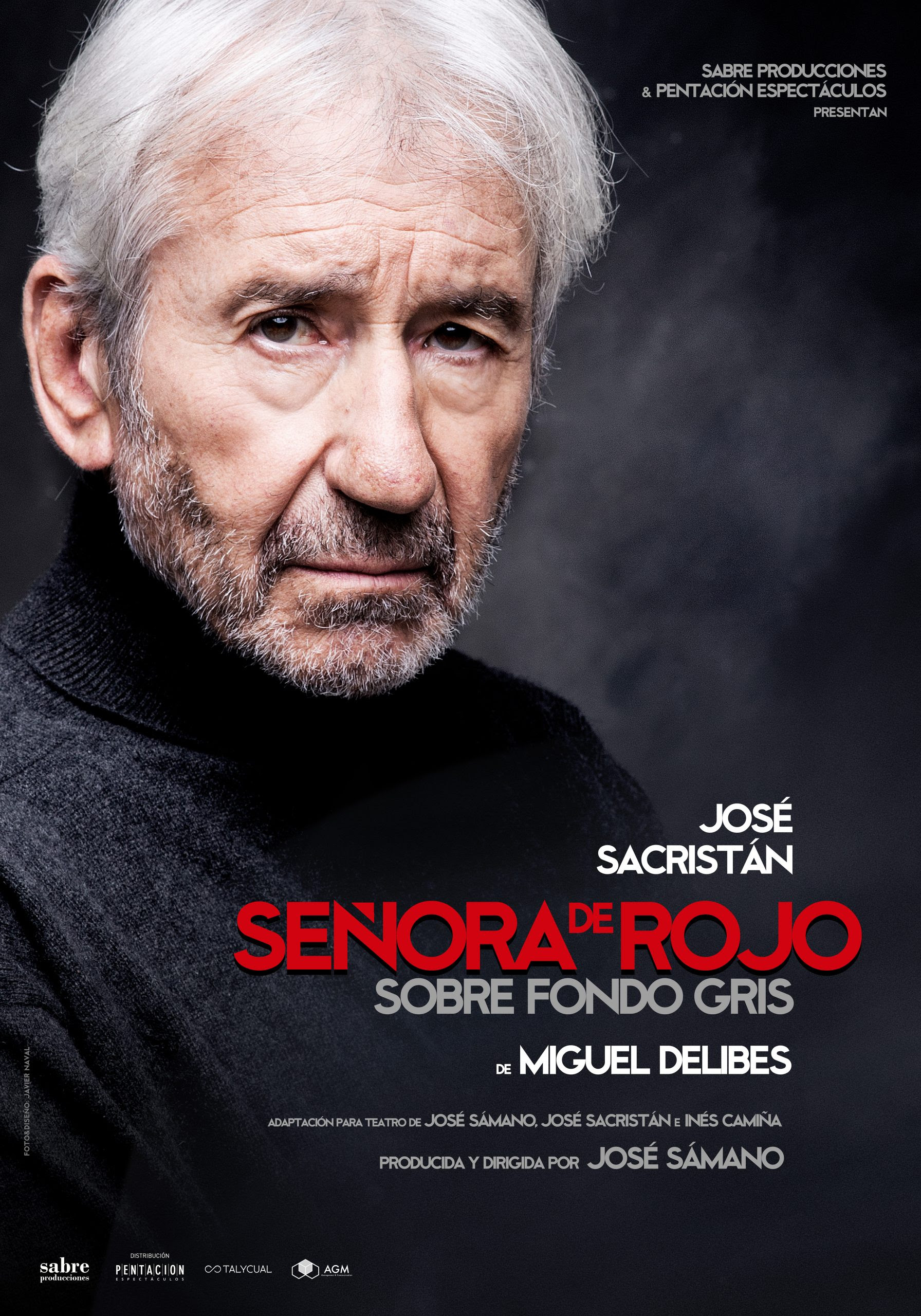 senora-de-rojo-sobre-fondo-gris-4-scaled.jpeg
