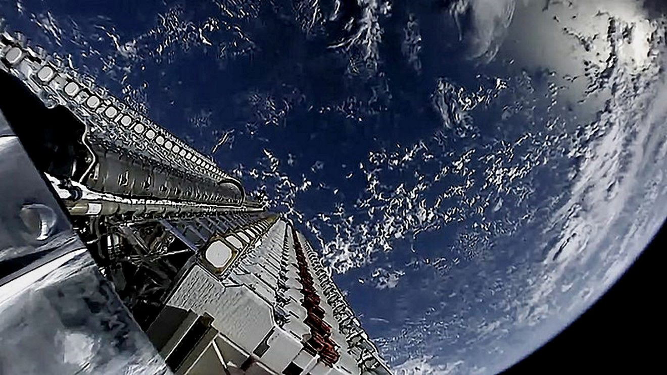 SpaceX Reveals How It Lost Dozens of Starlink Satellites Starlink-1320x743