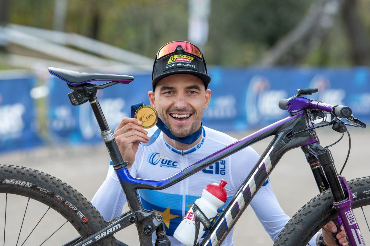 Nino Schurter S Instagram Holiday Giveaway Mountain Bike Action Magazine