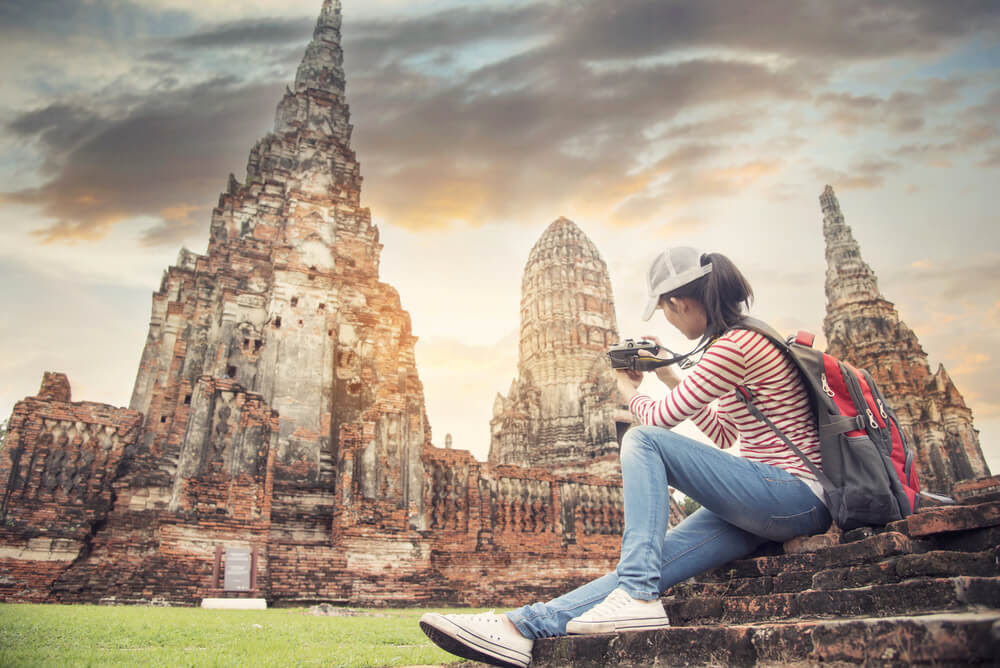 Mujer en un templo de Bali