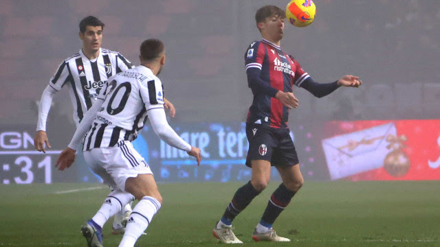 Juventus vence Bologna e mantém série invicta no Italiano; Roma goleia Atalanta