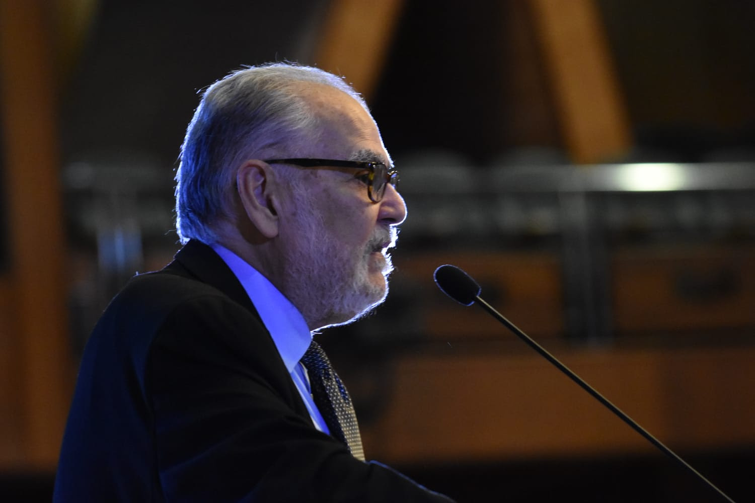 El ministro de Economía, Planificación y Desarrollo, Miguel Ceara Hatton, dicta la conferencia magistral “Situación y Proyección de la Zona Fronteriza” como parte del proceso de divulgación de la Estrategia de Desarrollo para la Zona Fronteriza en el Aula Magna de la Universidad Autónoma de Santo Domingo en el marco a 24.ª Feria Internacional del Libro Santo Domingo 2022.