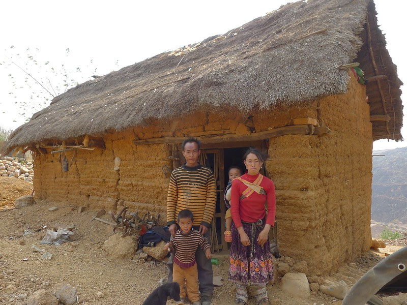 https://farm8.staticflickr.com/7381/15886226214_616a485877_c.jpg