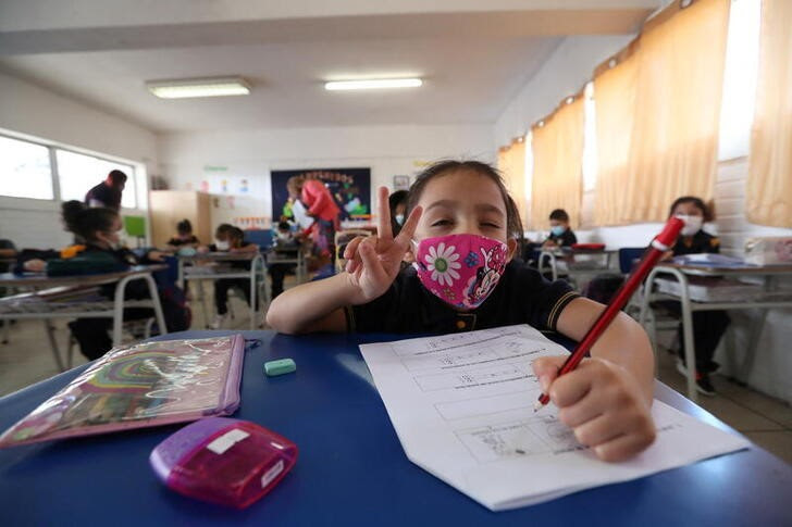 En la provincia de Buenos Aires se suman tiempos escolares a partir de la implementación del Programa Escuelas Abiertas en Verano (REUTERS/Iván Alvarado)