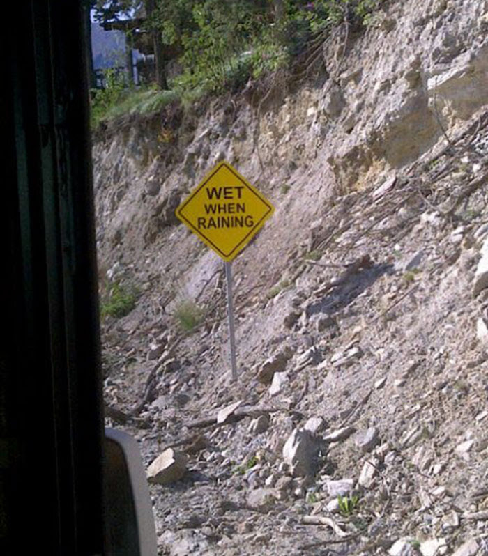 Funny-captain-obvious-signs