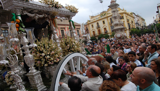 Carreta de Simpecado del Rocío de Triana/ ESTEBAN ROMERA