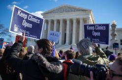 La batalla por el derecho al aborto en EEUU enfila un año clave tras una ola de medidas restrictivas sin precedentes
