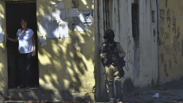 Defensoria vê violações em operação que deixou 17 mortos no Rio