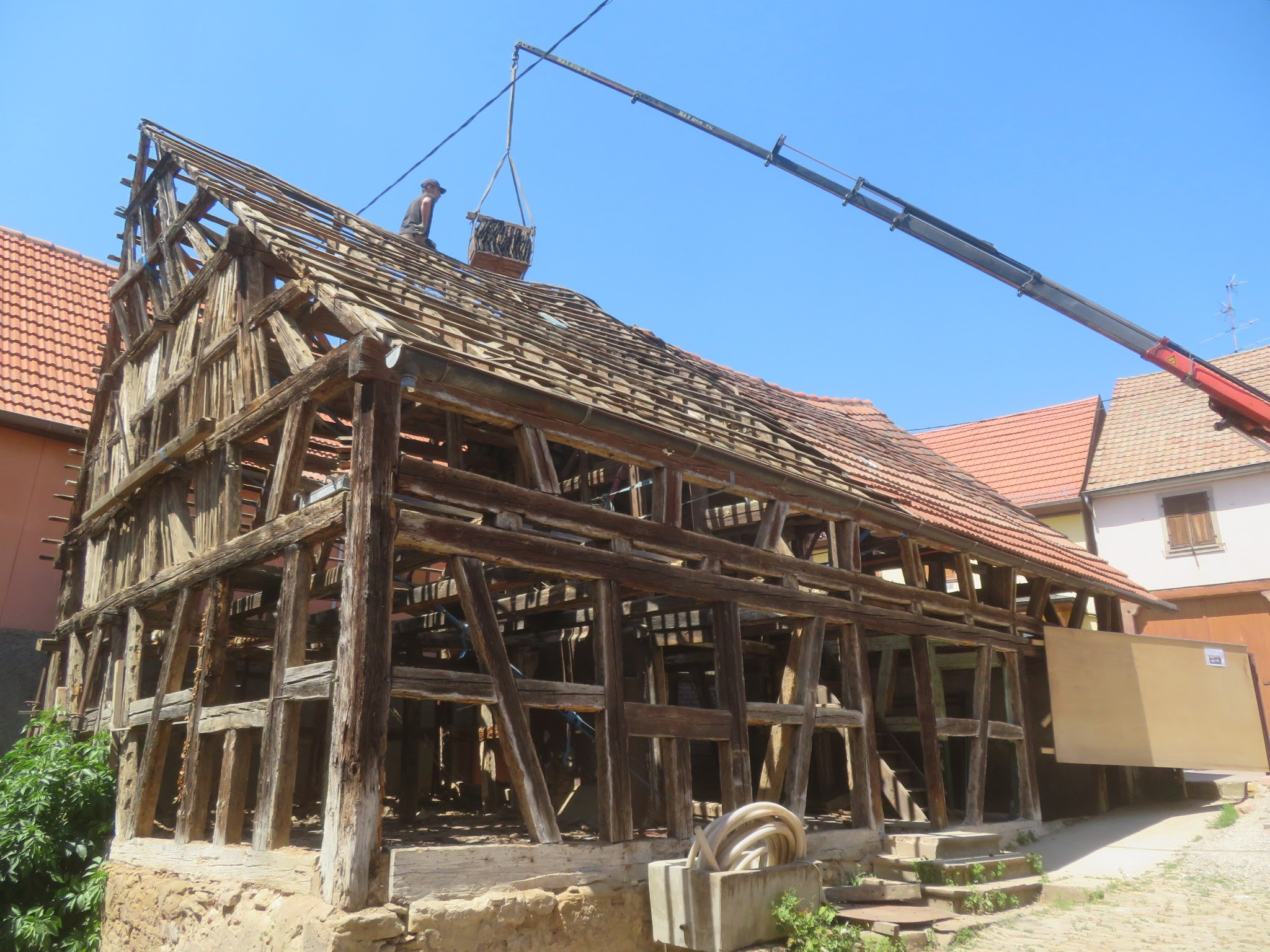 Dépose des tuiles à Ernolsheim-sur-Bruche