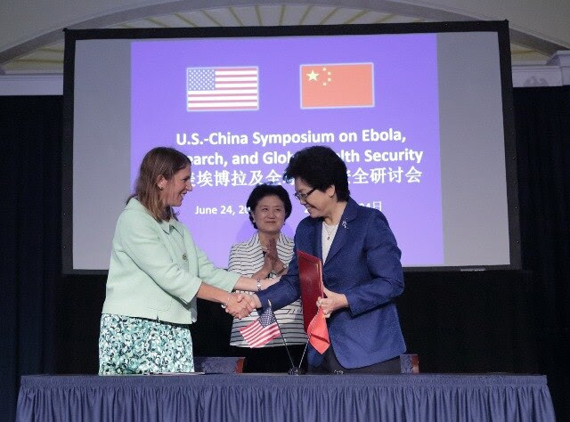 Secretary Burwell, Chinese Vice Premier Liu Yandong and Commissioner Minister Li Bin of China’s National Health and Family Planning Commission, at the U.S.-China Symposium on Ebola, Research, and Global Health Security held at NIH.