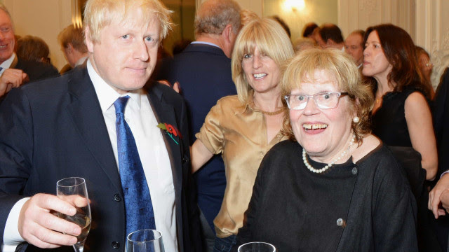 Mãe de Boris Johnson morre aos 79 anos