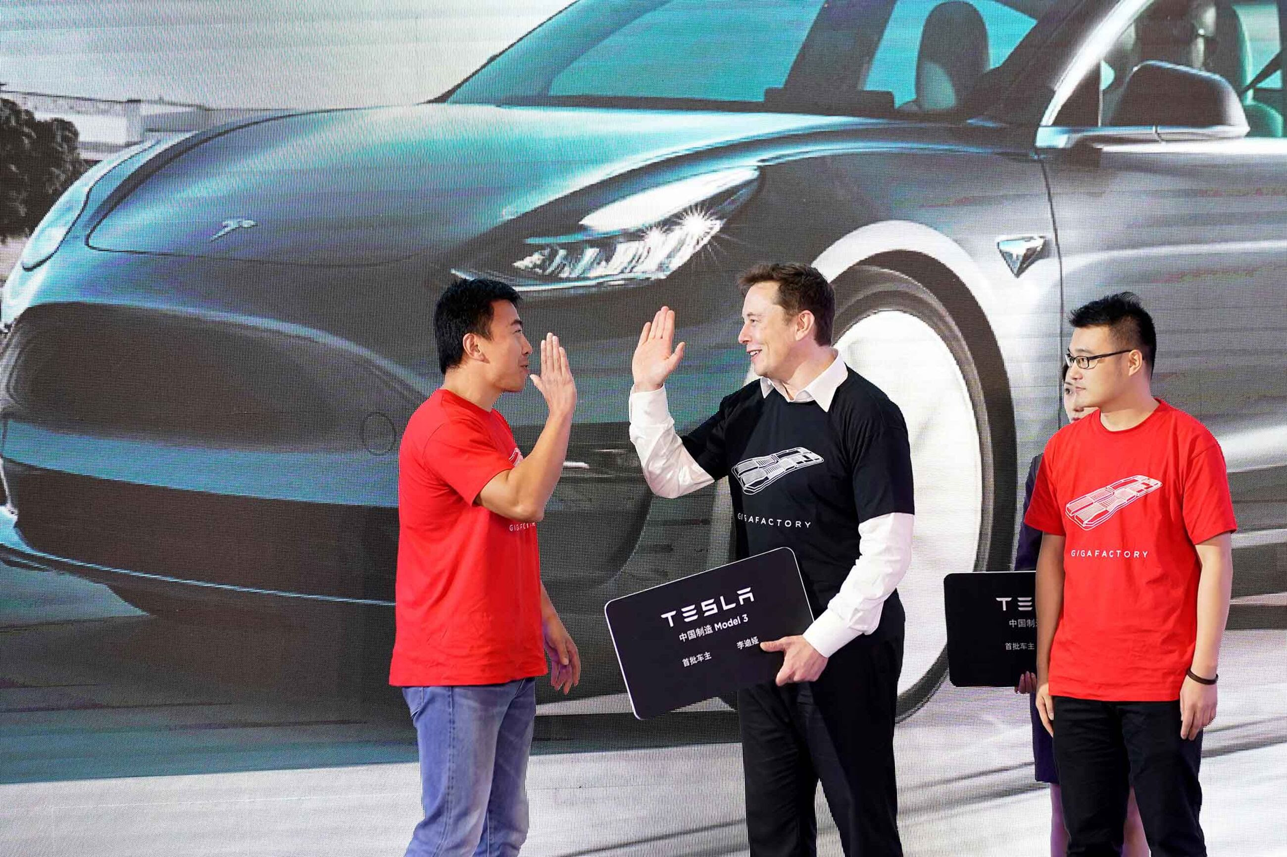 se relaciona con Elon Musk ama a China, y China lo ama también, por ahora